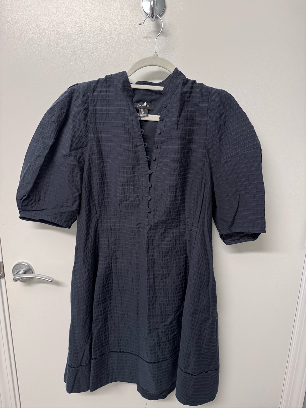 Club Monaco Balloon Sleeve Navy Textured Mini Dress - Picture 2 of 8